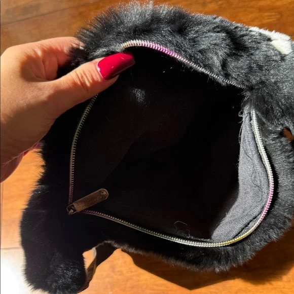 Multicolor Logo Black Fur Belt Bag - Picture 3 of 3